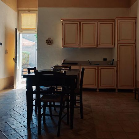 Palazzo Gambuzza Aparthotel Ispica Δωμάτιο φωτογραφία