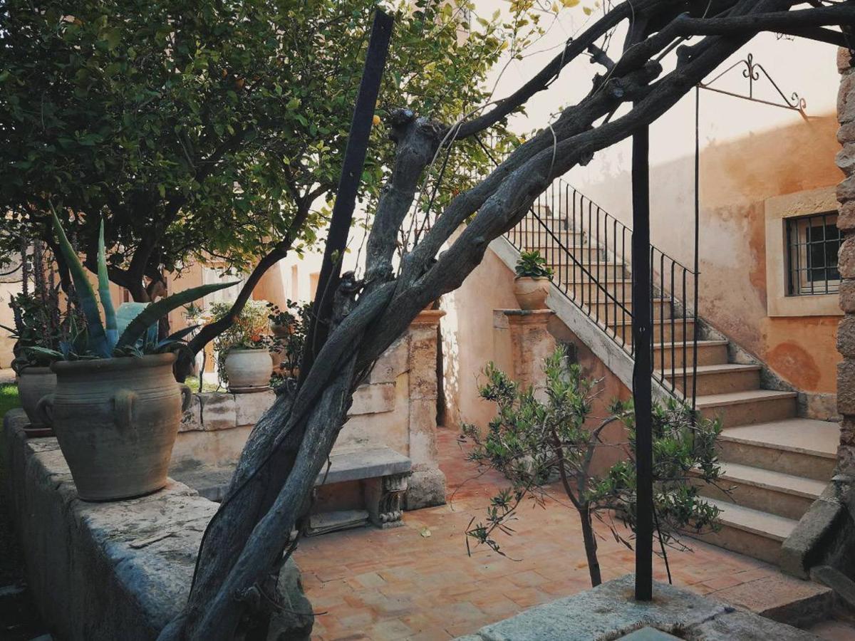 Palazzo Gambuzza Aparthotel Ispica Εξωτερικό φωτογραφία