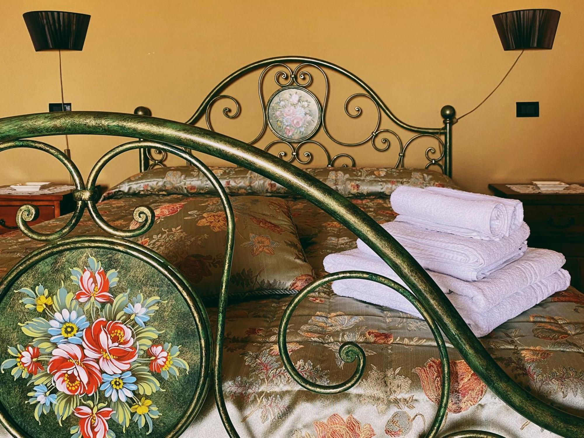 Palazzo Gambuzza Aparthotel Ispica Δωμάτιο φωτογραφία